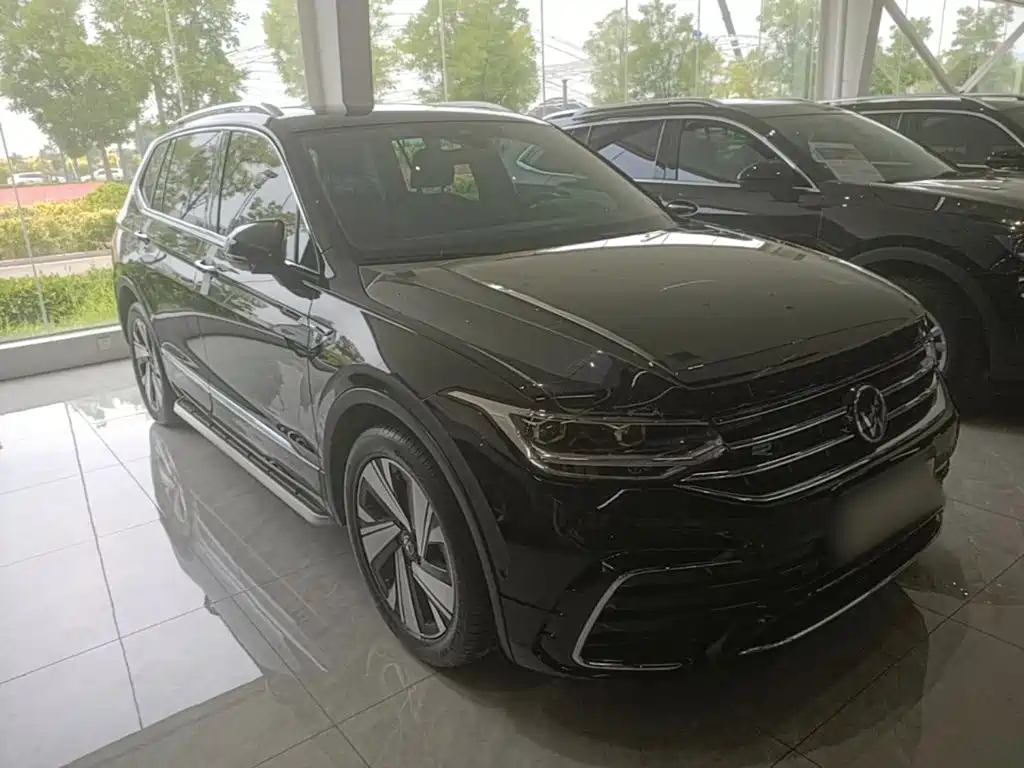 Tiguan L Facelift 330 TSI Auto 2 WD R-Line Premium