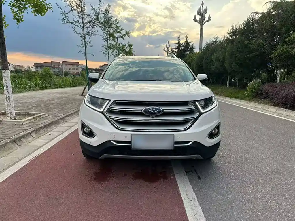 Edge EcoBoost 245 2 WD Grand Sharp 7-seat CN-V