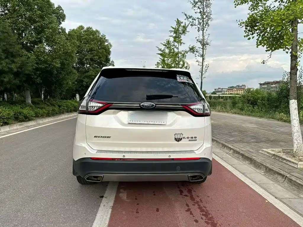 Edge EcoBoost 245 2 WD Grand Sharp 7-seat CN-V