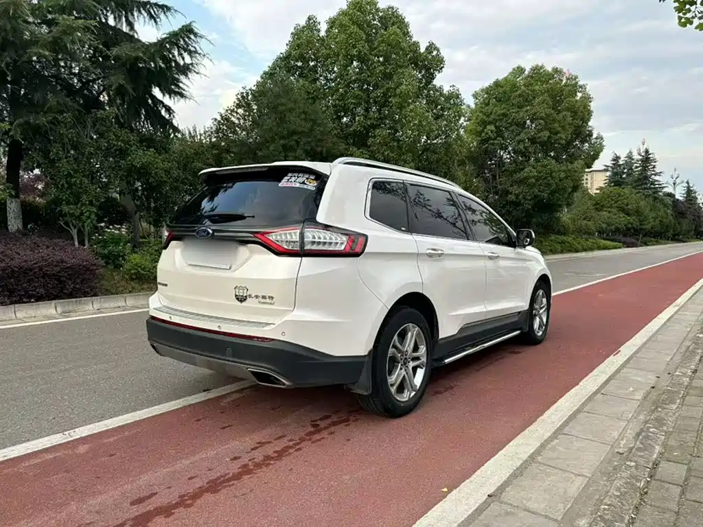 Edge EcoBoost 245 2 WD Grand Sharp 7-seat CN-V