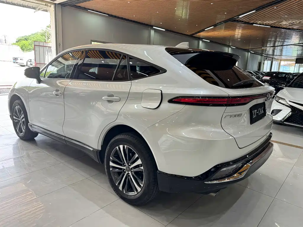 Venza 2.0 L CVT 2 WD Luxury
