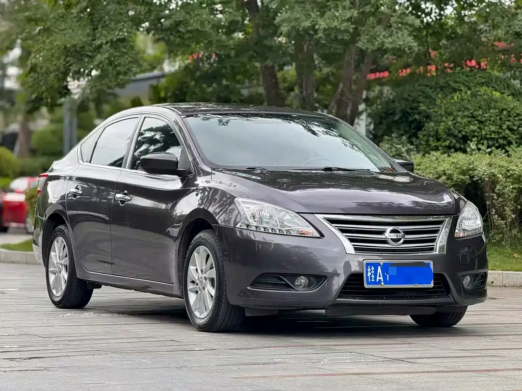 Sylphy 1.6 XV CVT Premium