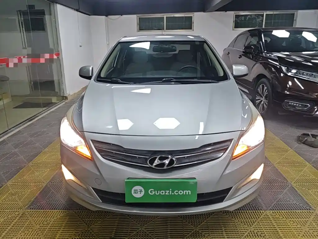 Accent 1.4 L Auto Intelligent GLS