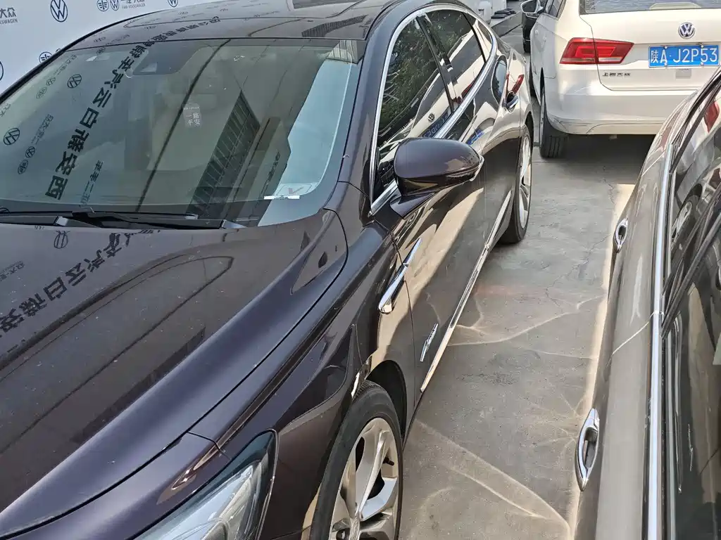 LaCrosse 652 T Luxury