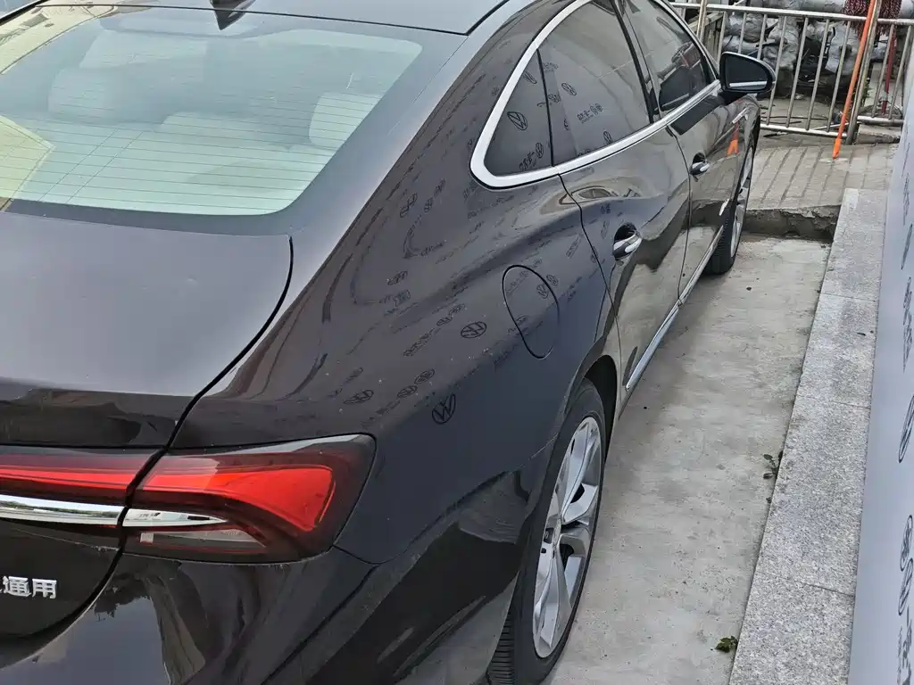 LaCrosse 652 T Luxury