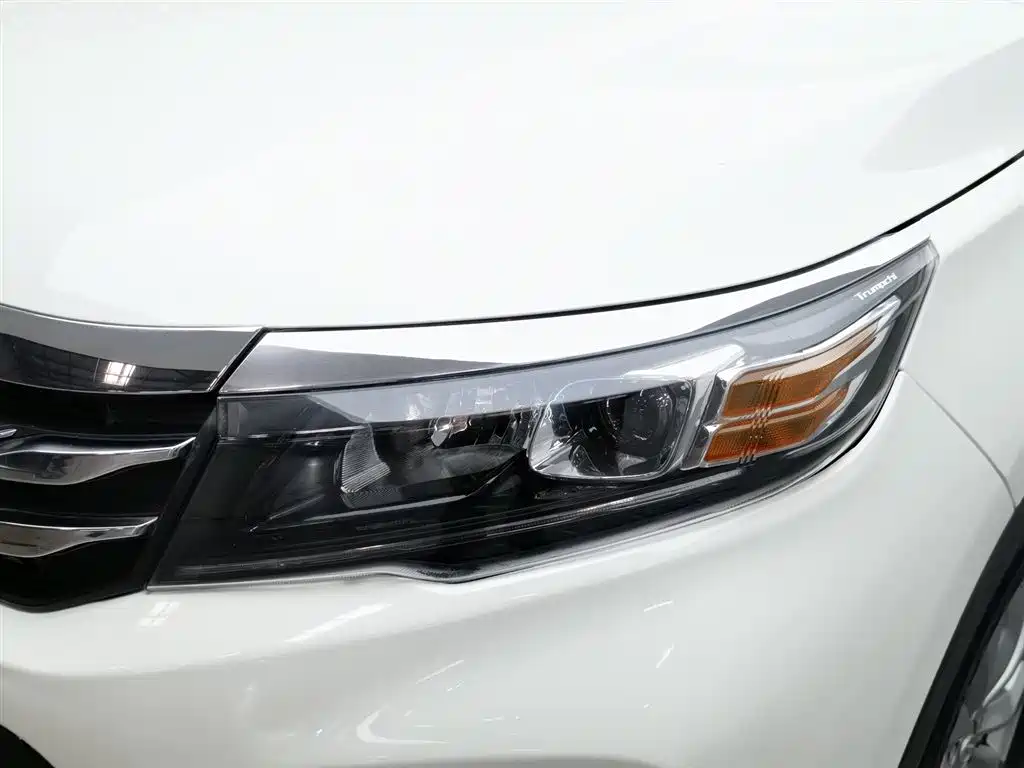 GAC Trumpchi GS3 传祺GS3 2019款 235 T 手动舒适版
