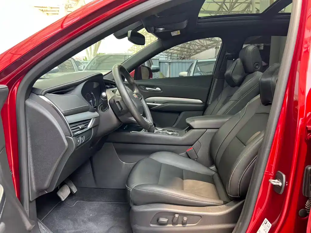 Cadillac XT4 28 T 2 WD Luxury