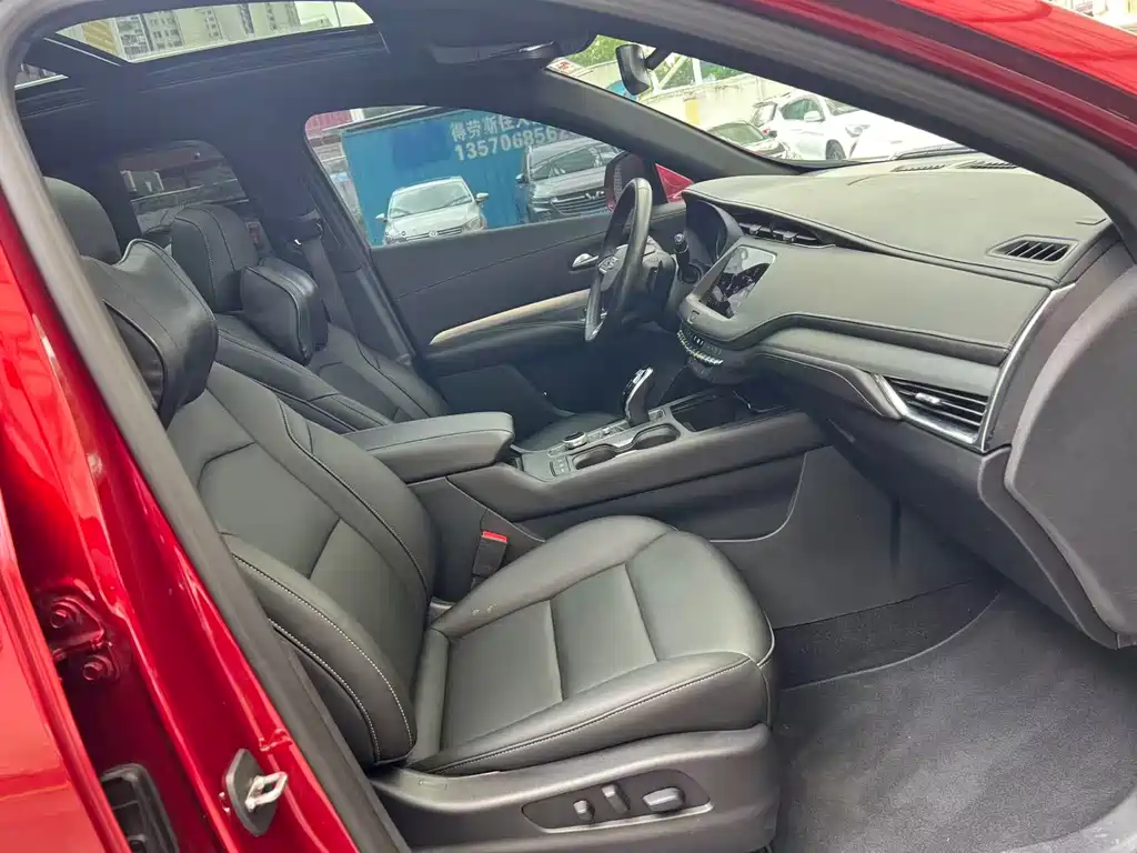 Cadillac XT4 28 T 2 WD Luxury