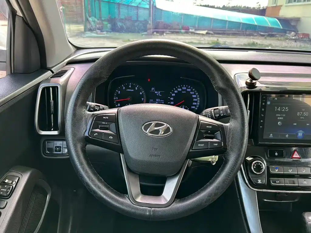 Hyundai ix35 北京现代ix35 2018款 2.0 L 自动两驱智勇·畅质版