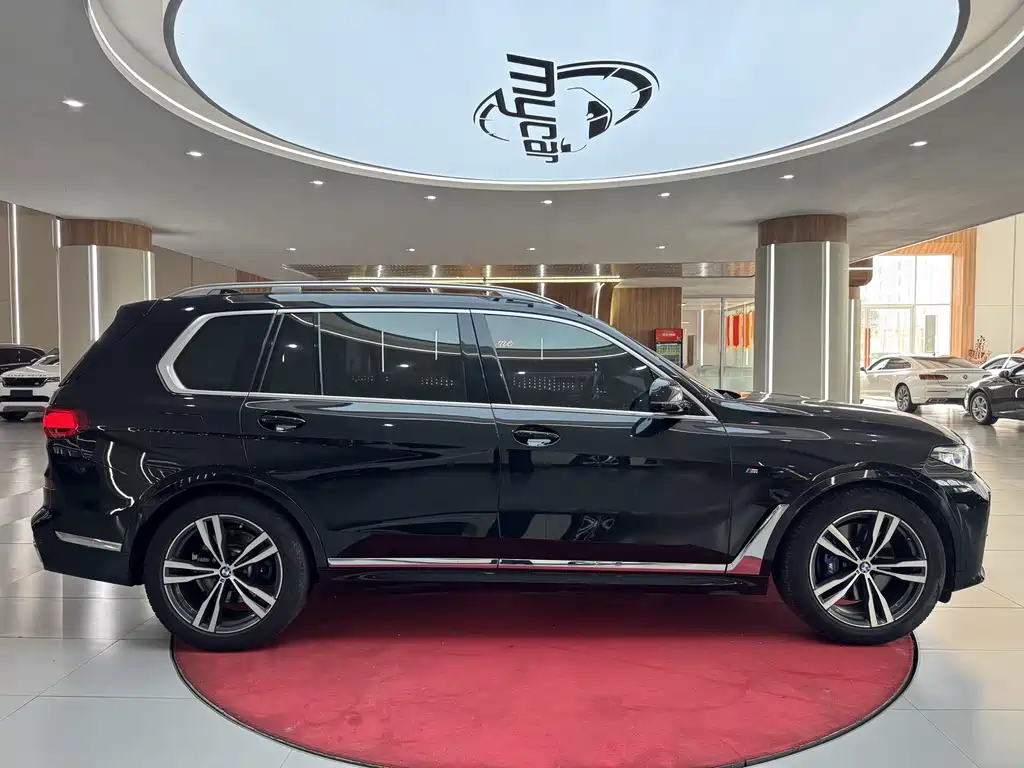 BMW X7 xDrive40 i Premium M Sport Package