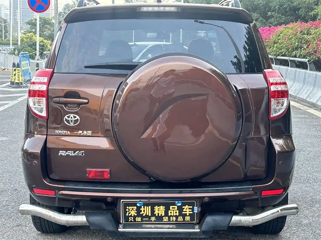 RAV4 2.0 L Auto Classic