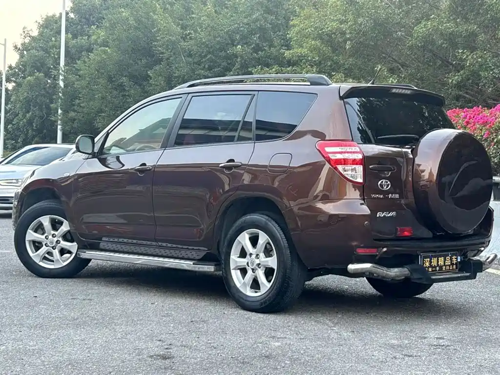 RAV4 2.0 L Auto Classic