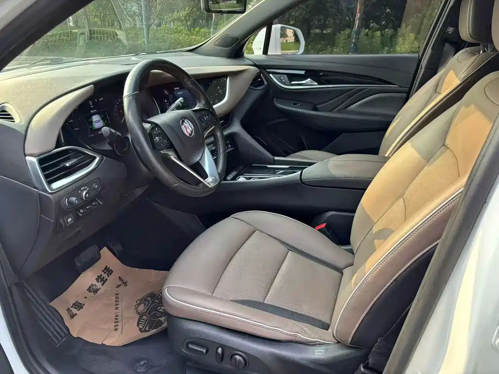 Enclave 28 T 4 WD Premium Flagship