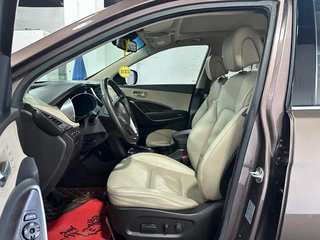 Santa Fe 胜达 2013款 2.0 T 自动四驱尊贵型