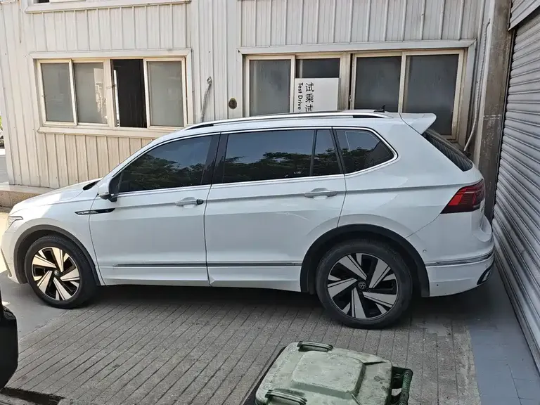 Volkswagen Tiguan L Facelift 380 TSI Auto 4 WD R-Line Premium 7-seat