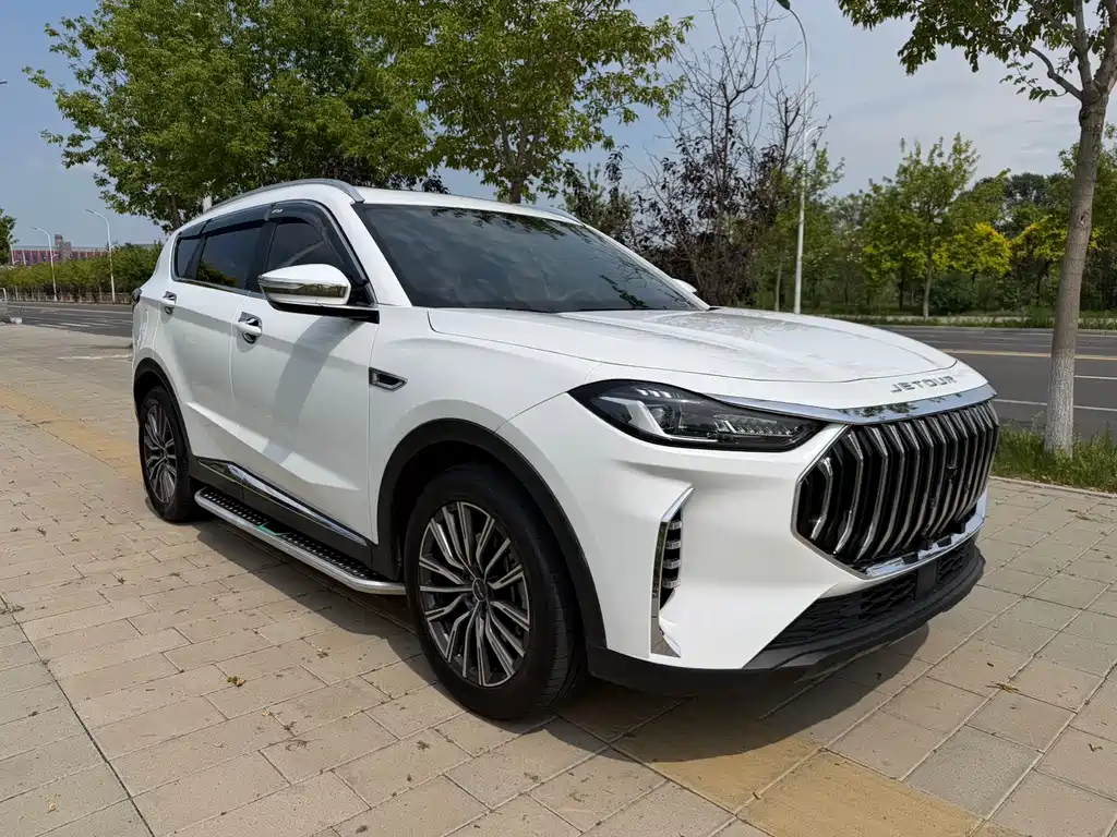 Jetour X70 PLUS 1.5 T DCT Brave PLUS 7-seat