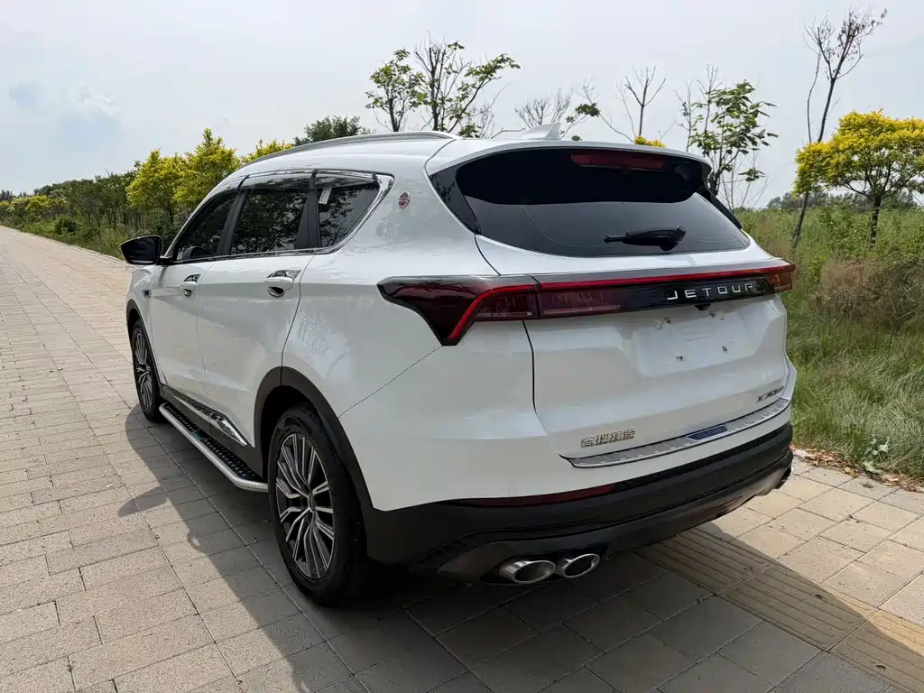 Jetour X70 PLUS 1.5 T DCT Brave PLUS 7-seat