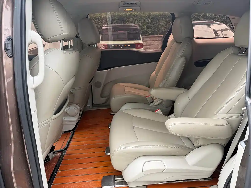 Buick GL8 Land Official Cabin 652 T Comfort