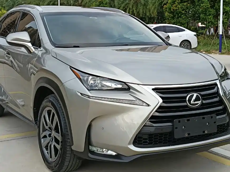 Lexus NX 200 t AWD Sharp Style