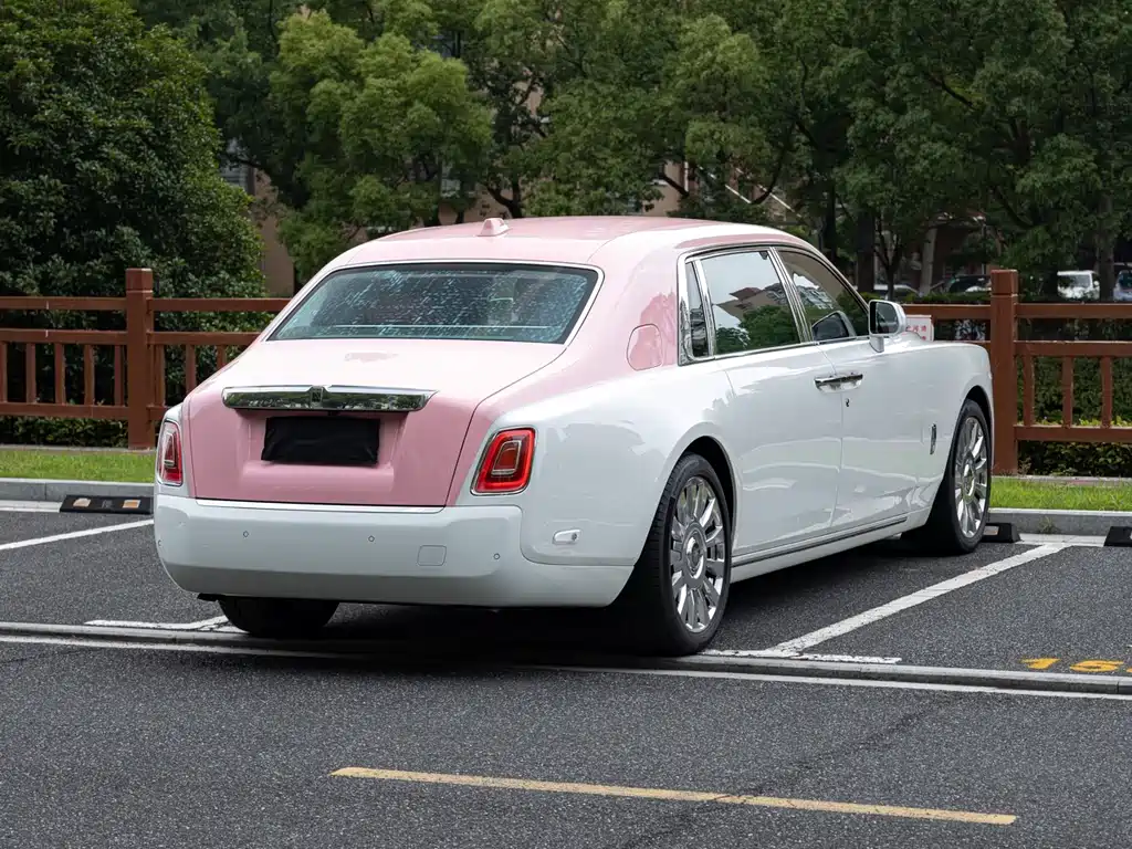Phantom 6.7 T LWB Range