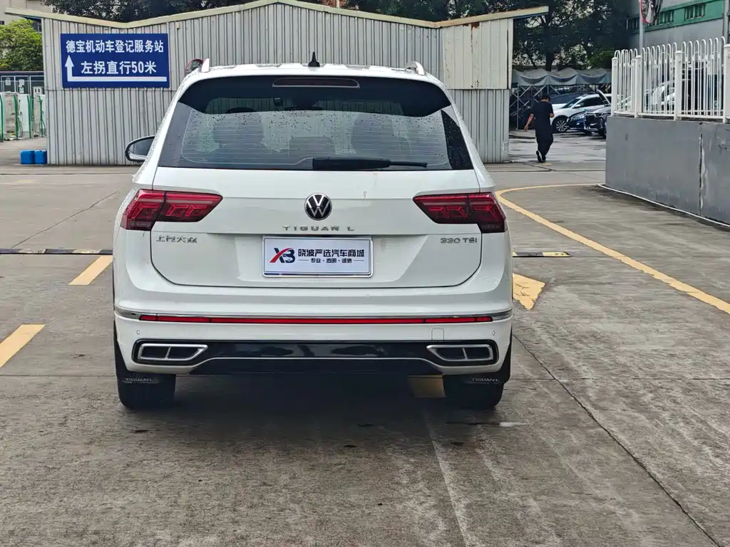 Tiguan L Facelift 330 TSI Auto 2 WD R-Line Premium