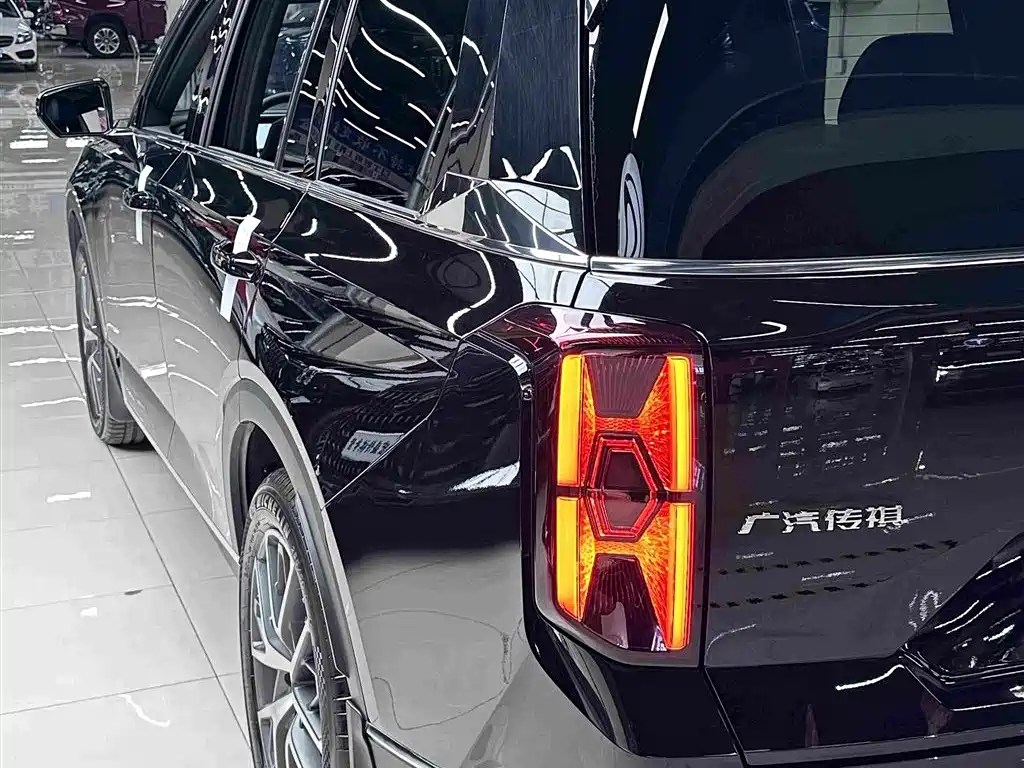 GAC Trumpchi GS8 Navigator Series 2.0 TGDI 2 WD Luxury 5-seat