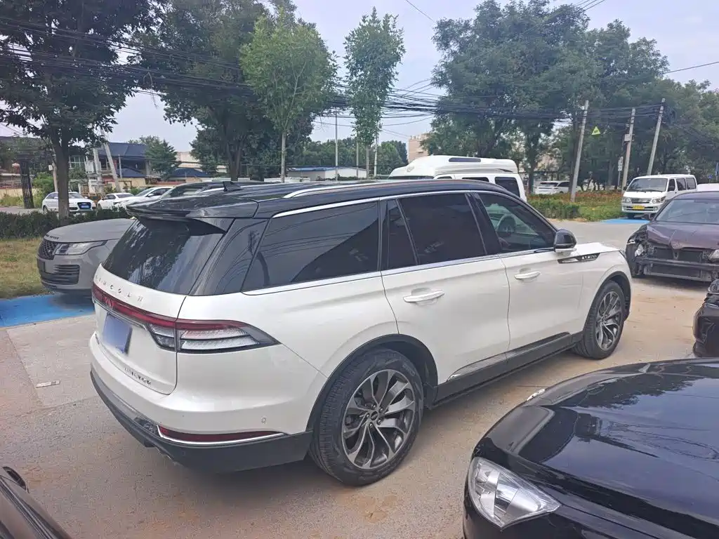 Aviator 3.0 T V6 4 WD Executive