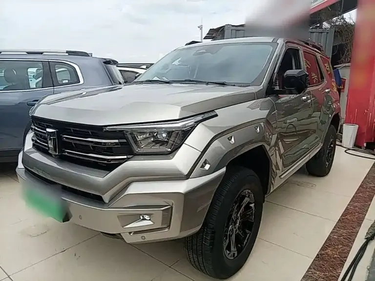 Tank 400 NEV Hi4-T Offroad