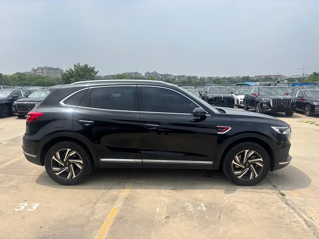 Hongqi HS5 2.0 T Connected Flagship Enjoyment