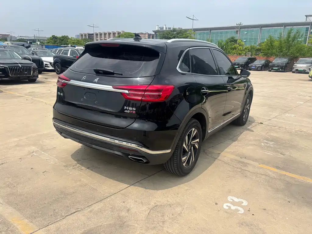Hongqi HS5 2.0 T Connected Flagship Enjoyment