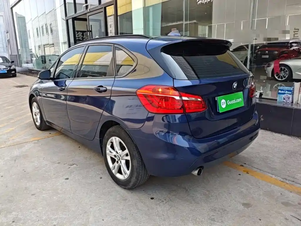 BMW 2 Series Active Tourer 218 i Leading