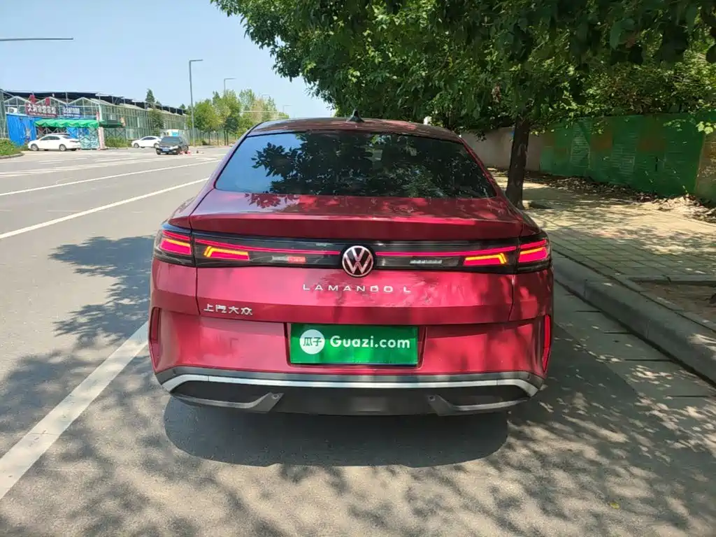 Lamando Lamando L 300 TSI