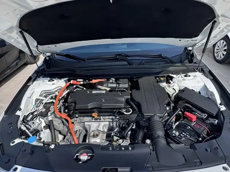 Honda Accord Sharp· Hybrid 2.0 L Sharp Leading CN-VI
