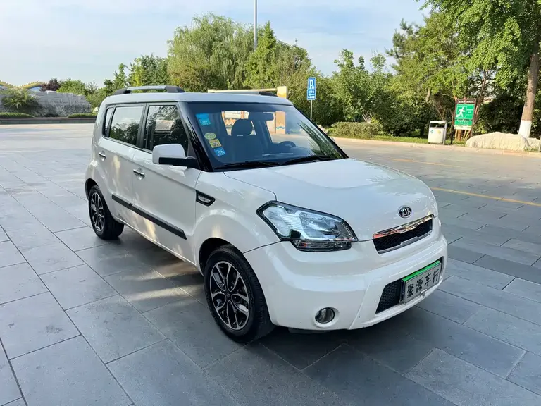 Kia Soul 1.6 L AT Premium