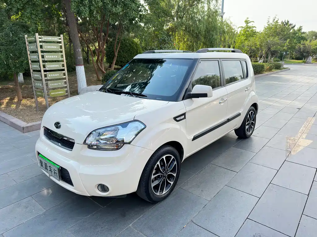 Soul 1.6 L AT Premium