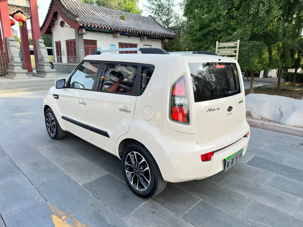 Soul 1.6 L AT Premium