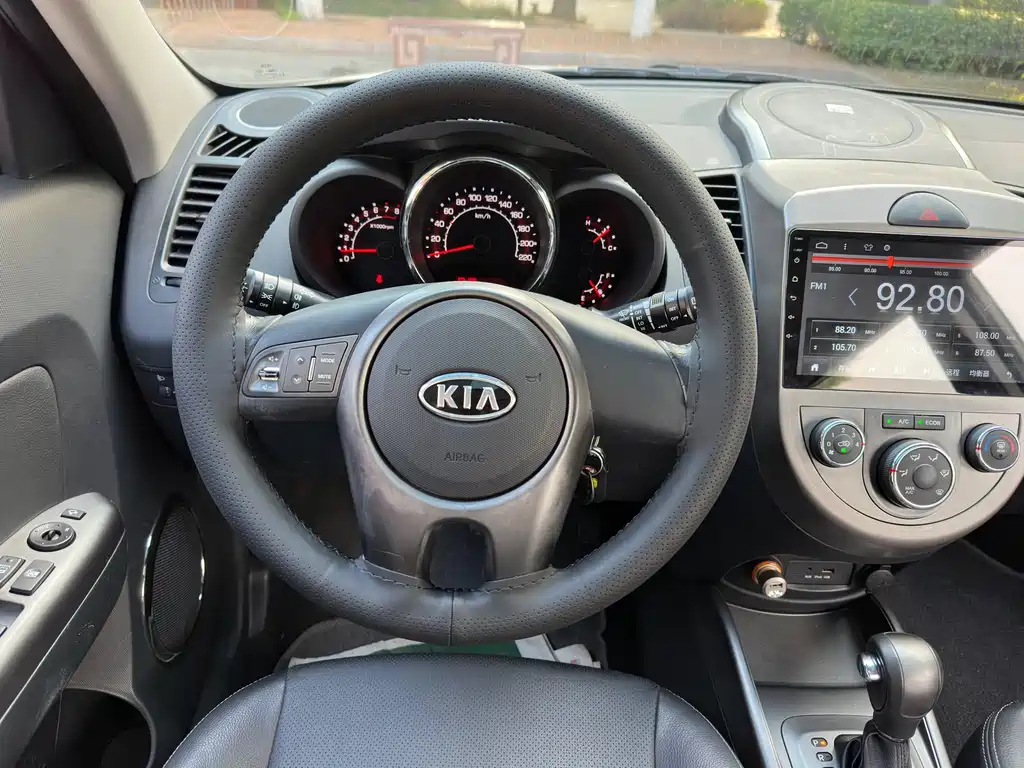 Soul 1.6 L AT Premium