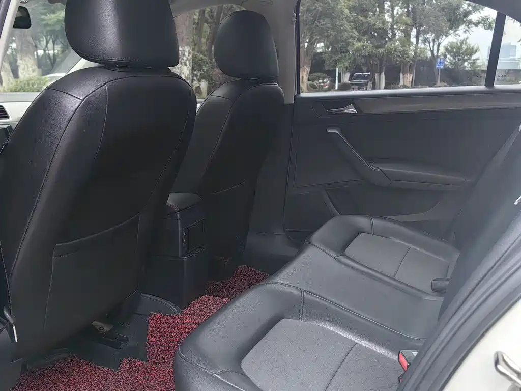 Santana 1.6 L Auto Comfort