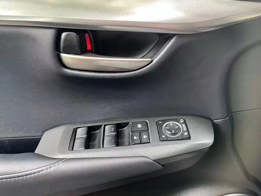 Lexus NX 200 t AWD Sharp Style