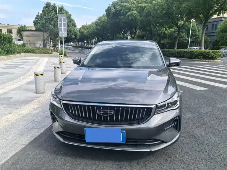 Geely Emgrand 4 th Gen 1.5 L CVT Luxury