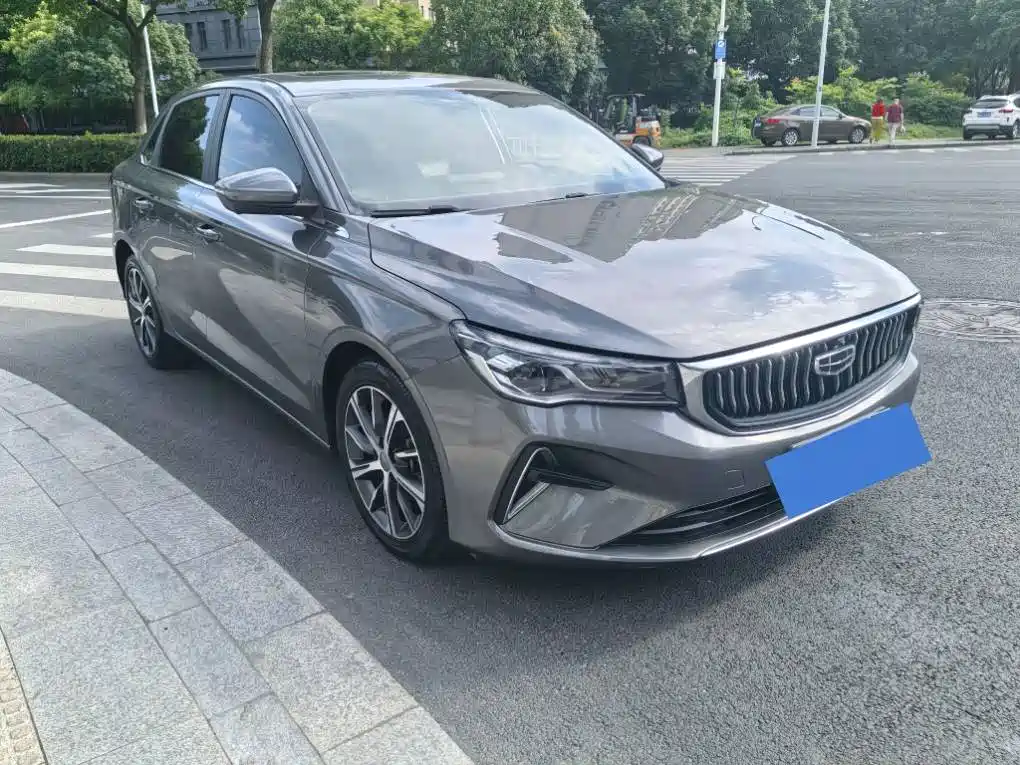 Emgrand 4 th Gen 1.5 L CVT Luxury