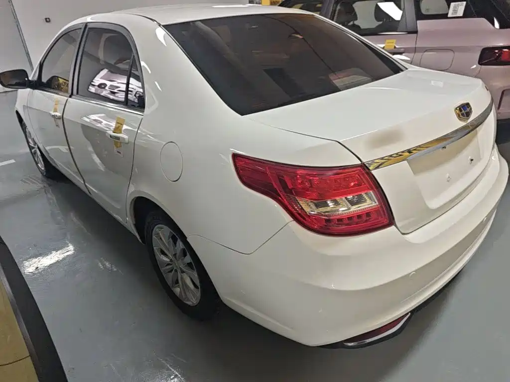 Vision 1.5 L Auto Happy