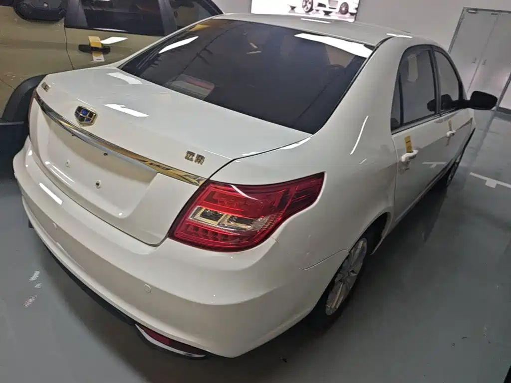 Vision 1.5 L Auto Happy