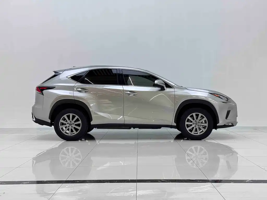 Lexus NX 200 AWD Sharp Style CN-VI