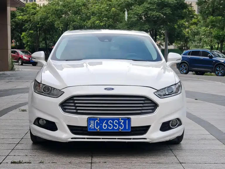Ford Mondeo 2.0 L GTDi200 Fashion