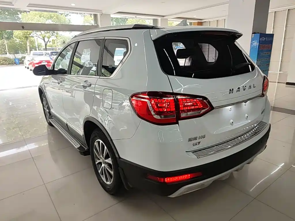 Haval H6 哈弗H6 2018款 红标 运动版 1.5 T 自动两驱尊贵型