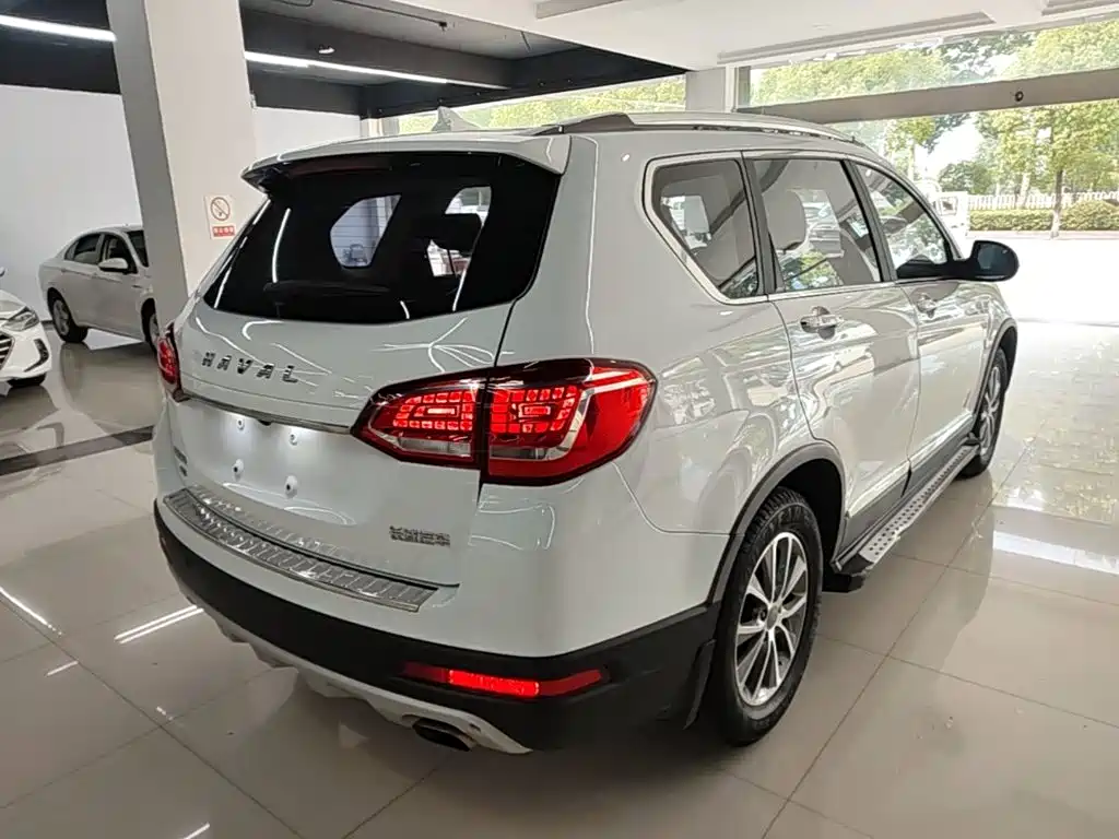 Haval H6 哈弗H6 2018款 红标 运动版 1.5 T 自动两驱尊贵型