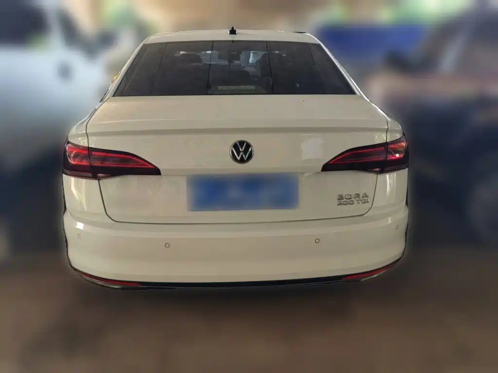 Bora 200 TSI DSG Comfort Connected