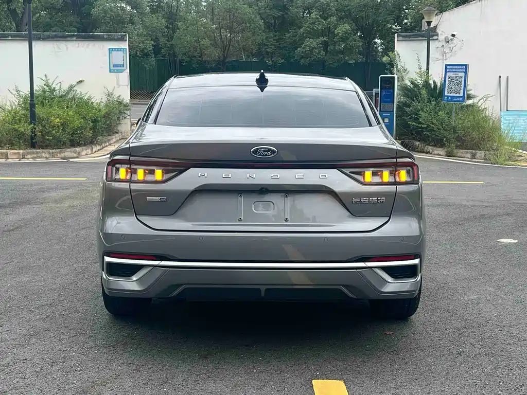 Mondeo EcoBoost 245 Luxury