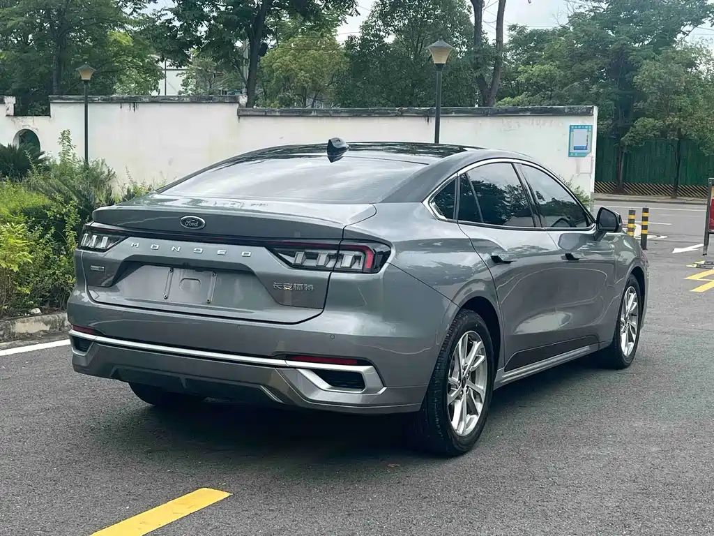 Mondeo EcoBoost 245 Luxury